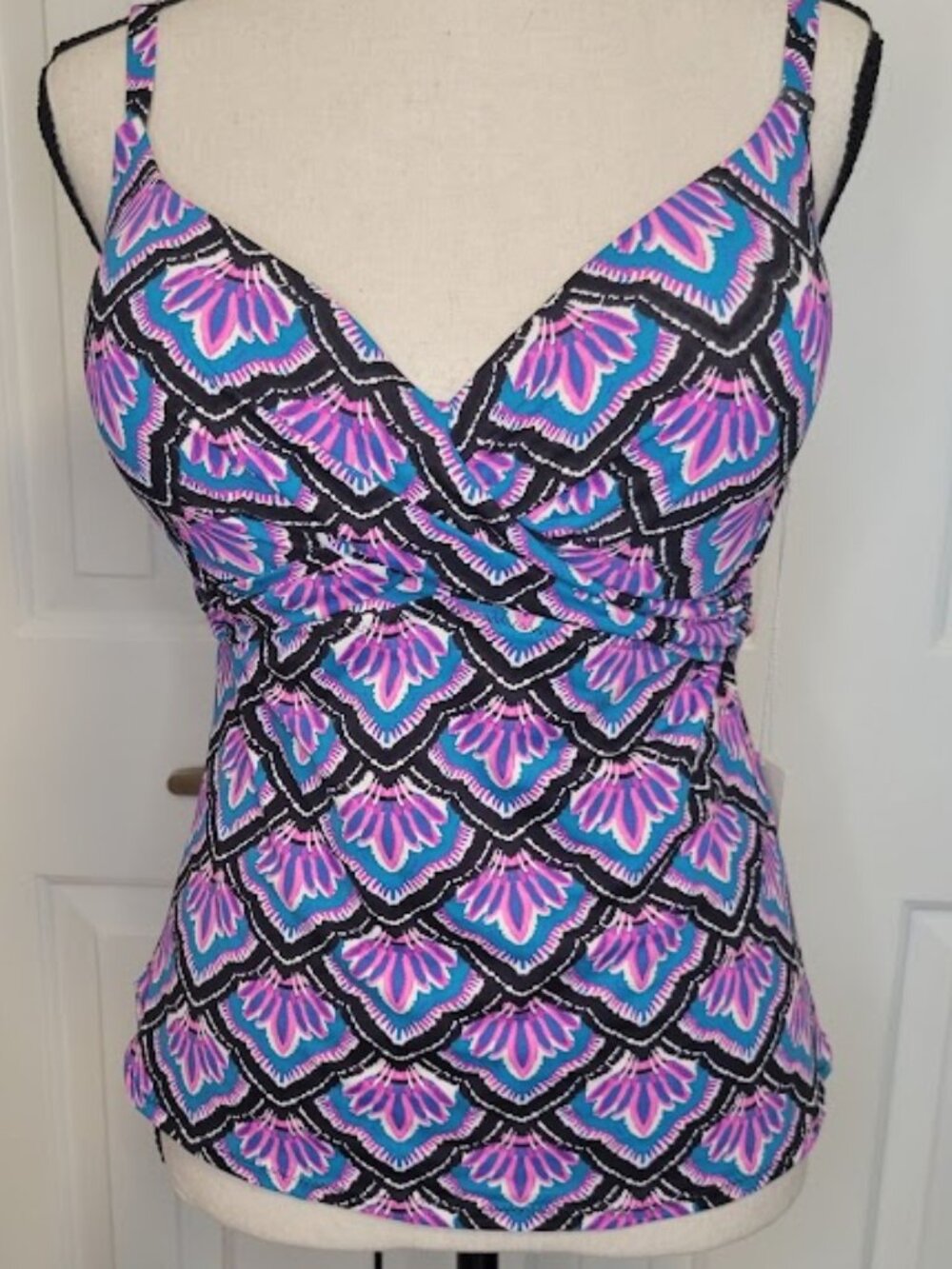 NWT Leilani Floral Underwire Tankini Top Size 10